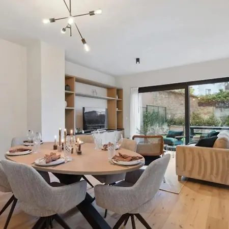 Triton Luxe Gelijkvloers Met Tuin En Gratis Garage