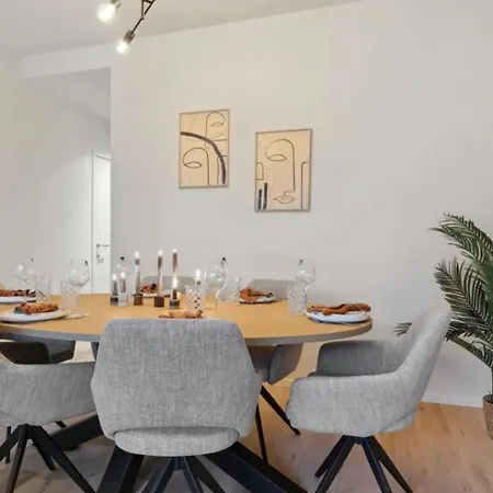 Triton Luxe Gelijkvloers Met Tuin En Gratis Garage