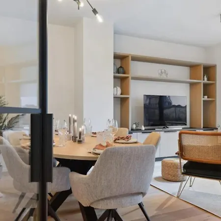 Triton Luxe Gelijkvloers Met Tuin En Gratis Garage